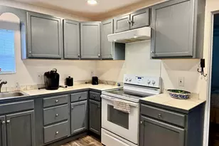 103 W Hamilton, Llano, TX 78643 - Photo 2