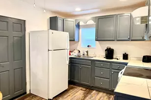 103 W Hamilton, Llano, TX 78643 - Photo 8