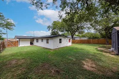 407 Lamon St, Burnet, TX 78611 - Photo 22