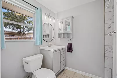 407 Lamon St, Burnet, TX 78611 - Photo 10