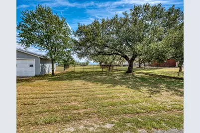 Tbd Sycamore, Buchanan Dam, TX 78609 - Photo 2