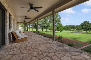 113 W Bluebonnet Rd, Horseshoe Bay, TX 78657 - Photo 2