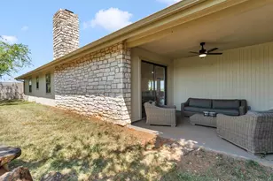 113 W Bluebonnet Rd, Horseshoe Bay, TX 78657 - Photo 26