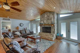 303 Granite Shoals Ln, Sunrise Beach, TX 78643 - Photo 8