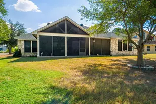 120 Meadowlakes Dr, Meadowlakes, TX 78654 - Photo 24