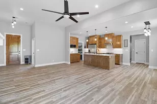 214 Oak Grove Pkwy, Kingsland, TX 78639 - Photo 6