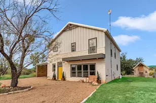 6810 River Oaks Dr, Kingsland, TX 78639 - Photo 4