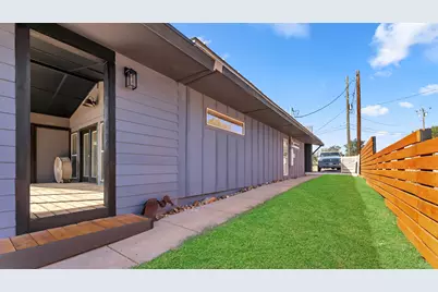 111 W Lakeshore Drive, Sunrise Beach, TX 78639 - Photo 8