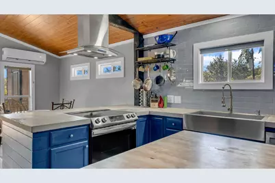 111 W Lakeshore Drive, Sunrise Beach, TX 78639 - Photo 12