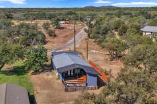 111 W Lakeshore Dr, Sunrise Beach, TX 78639 - Photo 4