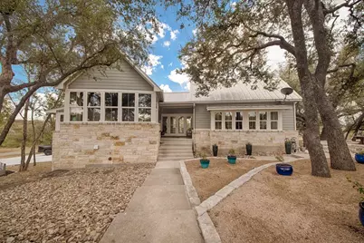 348 Chimney Cove Drive, Marble Falls, TX 78654 - Photo 4