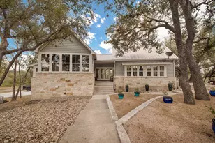 348 Chimney Cove Dr, Marble Falls, TX 78654 - Photo 4
