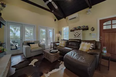 348 Chimney Cove Drive, Marble Falls, TX 78654 - Photo 10