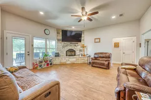 106 Chaumont St, Kingsland, TX 78639 - Photo 26