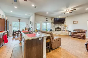 106 Chaumont St, Kingsland, TX 78639 - Photo 22