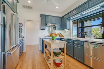 1311 Clayton Nolan Drive, Horseshoe Bay, TX 78657 - Photo 16