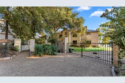 2240 Fred Woods, Kingsland, TX 78639 - Photo 2