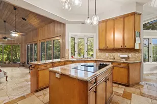 100 Silver Spur, Horseshoe Bay, TX 78657 - Photo 10