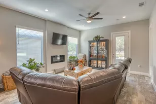 317 Parallel Cir, Horseshoe Bay, TX 78657 - Photo 16