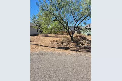 836 Aspen Ln, Cottonwood Shores, TX 78657 - Photo 4