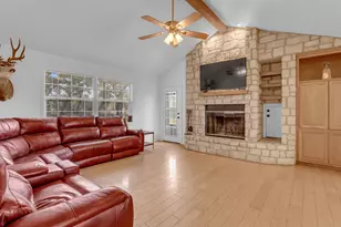 351 McCartney Dr, Kingsland, TX 78639 - Photo 2