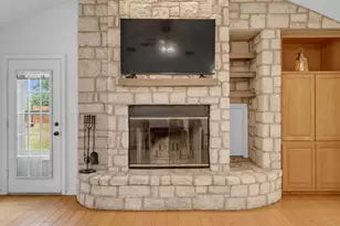 351 McCartney Dr, Kingsland, TX 78639 - Photo 8