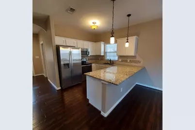 300 Knights Row, Cottonwood Shores, TX 78657 - Photo 4