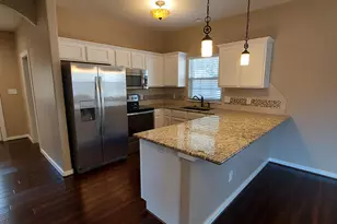 300 Knights Row, Cottonwood Shores, TX 78657 - Photo 4