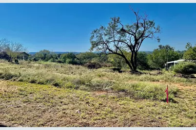 408 E Tarrant Street, Llano, TX 78643 - Photo 8