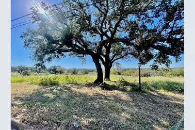 408 E Tarrant Street, Llano, TX 78643 - Photo 10