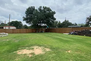 301 E Castlebriar, Granite Shoals, TX 78654 - Photo 26