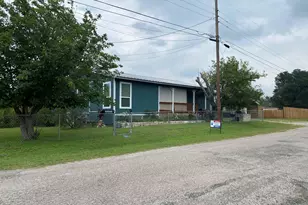 301 E Castlebriar, Granite Shoals, TX 78654 - Photo 22