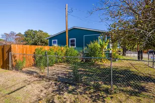 301 E Castlebriar, Granite Shoals, TX 78654 - Photo 16