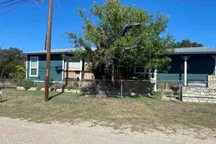 301 E Castlebriar, Granite Shoals, TX 78654 - Photo 2