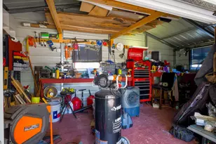 301 E Castlebriar, Granite Shoals, TX 78654 - Photo 28