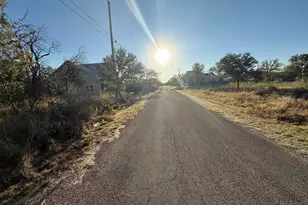 877A W Pine, Granite Shoals, TX 78654 - Photo 4