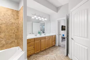 101 W Bank, Horseshoe Bay, TX 78657 - Photo 12