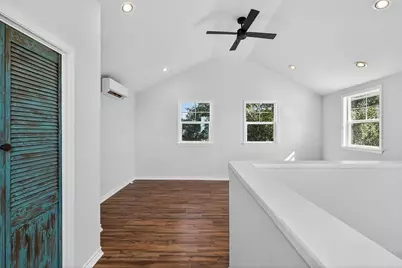 648 Magnolia Ln, Cottonwood Shores, TX 78567 - Photo 10