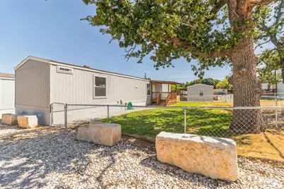 105 E Briar Drive, Granite Shoals, TX 78654 - Photo 6