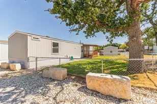 105 E Briar Dr, Granite Shoals, TX 78654 - Photo 6