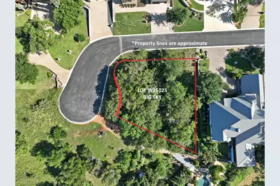 W25025 Big Sky, Horseshoe Bay, TX 78657 - Photo 2