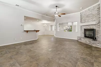 324 Meadowlakes Dr, Meadowlakes, TX 78654 - Photo 6