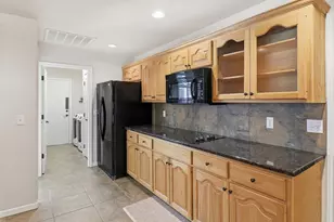 324 Meadowlakes Dr, Meadowlakes, TX 78654 - Photo 10