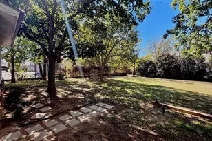 801 Hickory St, Llano, TX 78643 - Photo 18