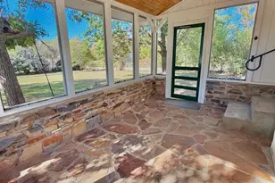 801 Hickory St, Llano, TX 78643 - Photo 16