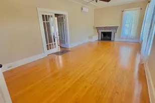 801 Hickory St, Llano, TX 78643 - Photo 2