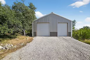 201 Thomas Ridge Rd, Burnet, TX 78611 - Photo 2
