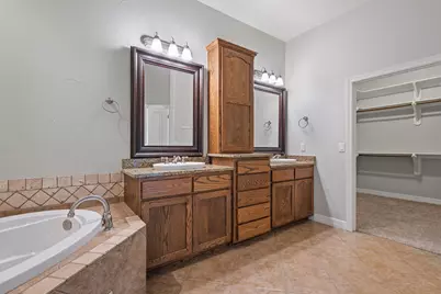129 Hi Valley Unit B, Horseshoe Bay, TX 78657 - Photo 18