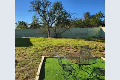 615 Sage St, Burnet, TX 78611 - Photo 4