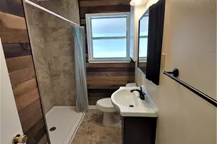 901 Wright St, Llano, TX 78643 - Photo 12